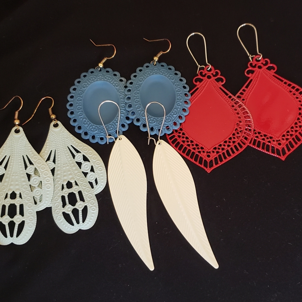 Lot of 4 pair Plunder earrings